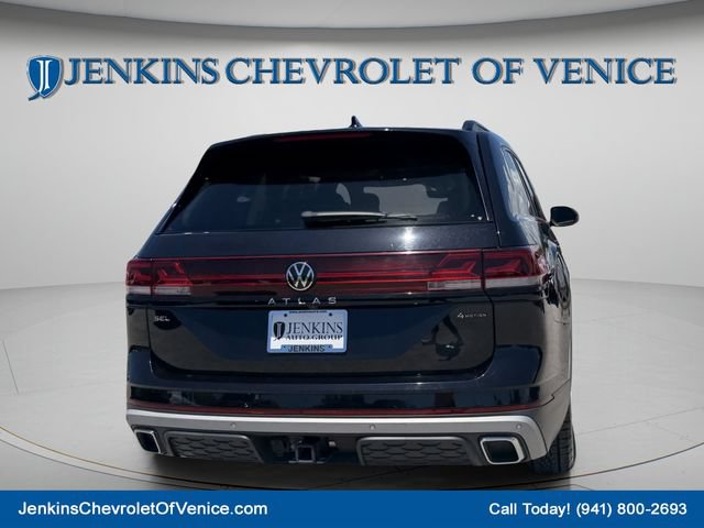 Used 2024 Volkswagen Atlas Peak Edition SEL AWD/4WD image 6