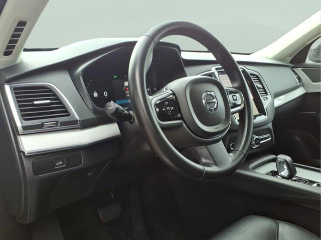Used 2023 Volvo XC90 B5 Core AWD/4WD image 13