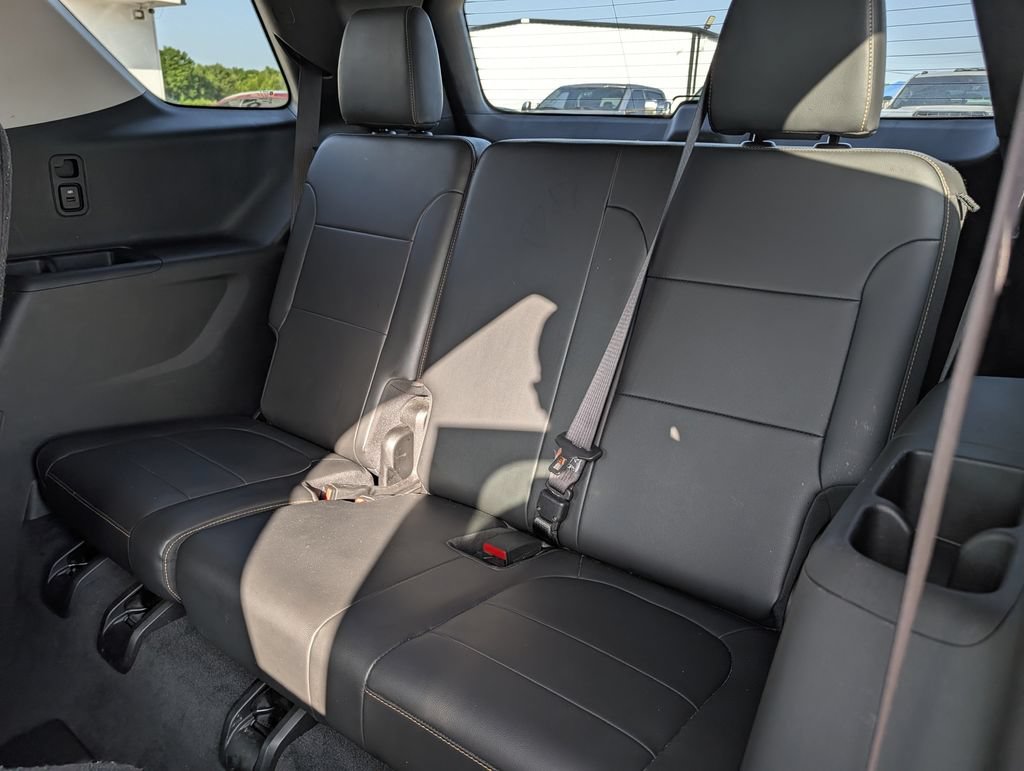 Used 2021 Chevrolet Traverse LT w/ LT Premium Package FWD image 29