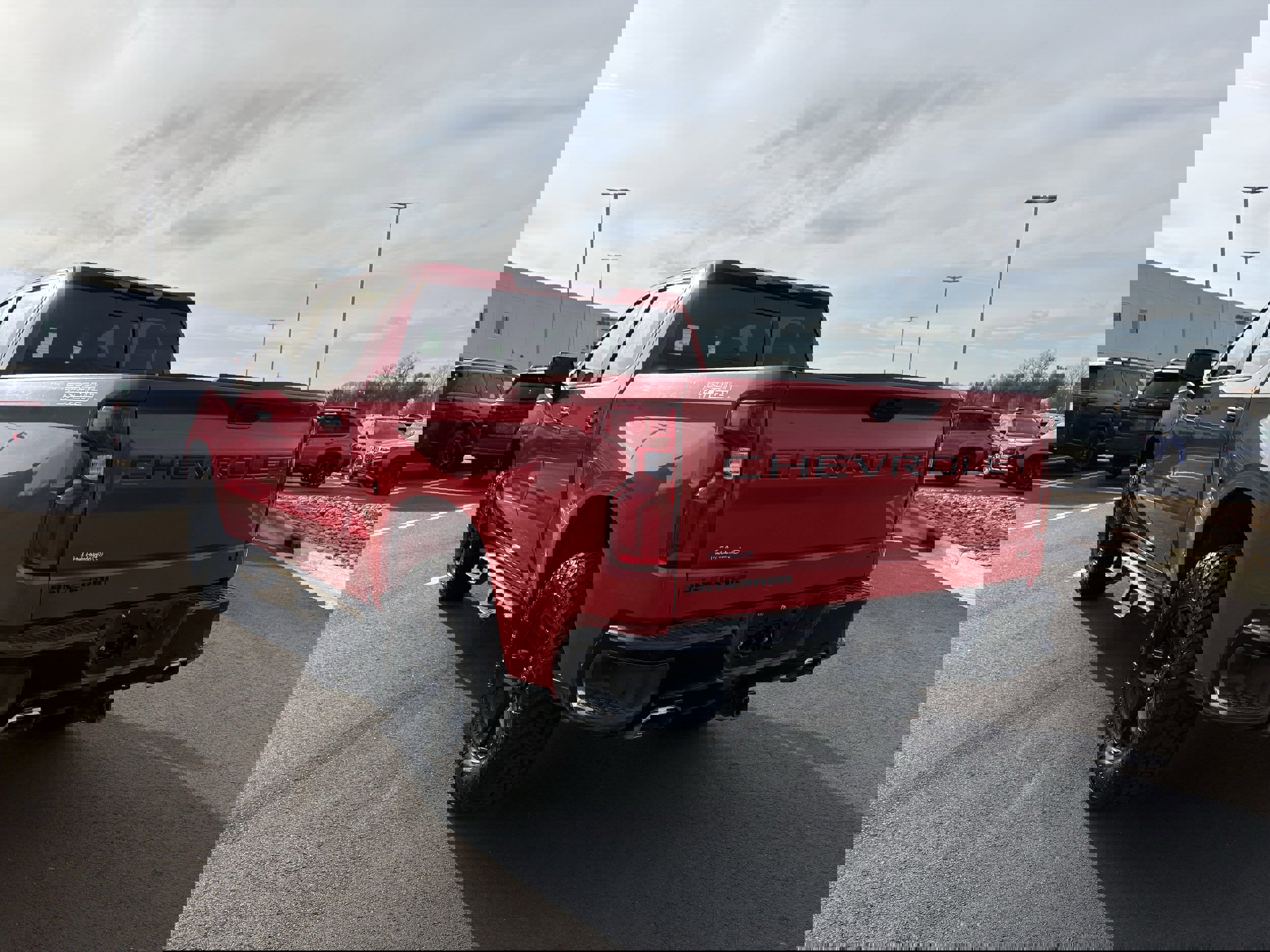 Used 2021 Chevrolet Silverado 1500 LT Trail Boss w/ Convenience Package II image 6