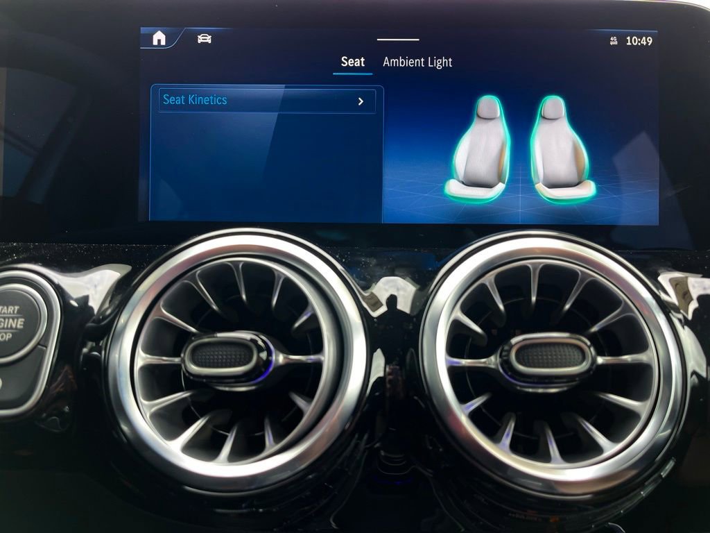 Certified 2025 Mercedes-Benz GLA 250 4MATIC image 32