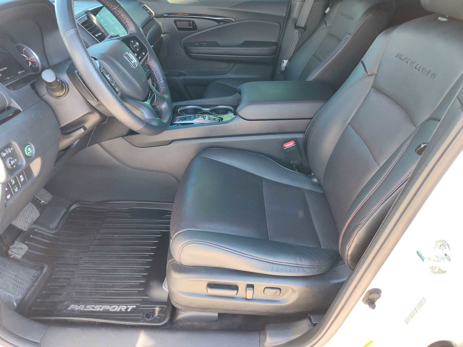 Used 2024 Honda Passport Black Edition image 14