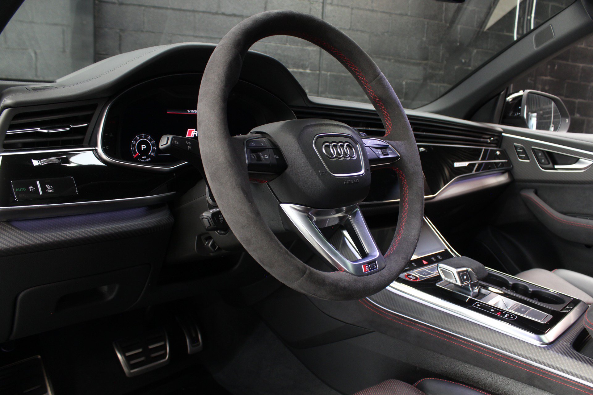 Used 2025 Audi RS Q8 performance AWD/4WD image 29