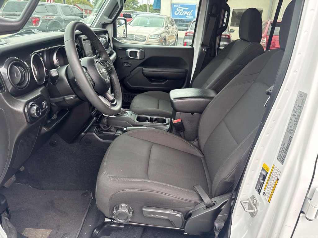 Used 2023 Jeep Wrangler Unlimited Sport AWD/4WD image 10