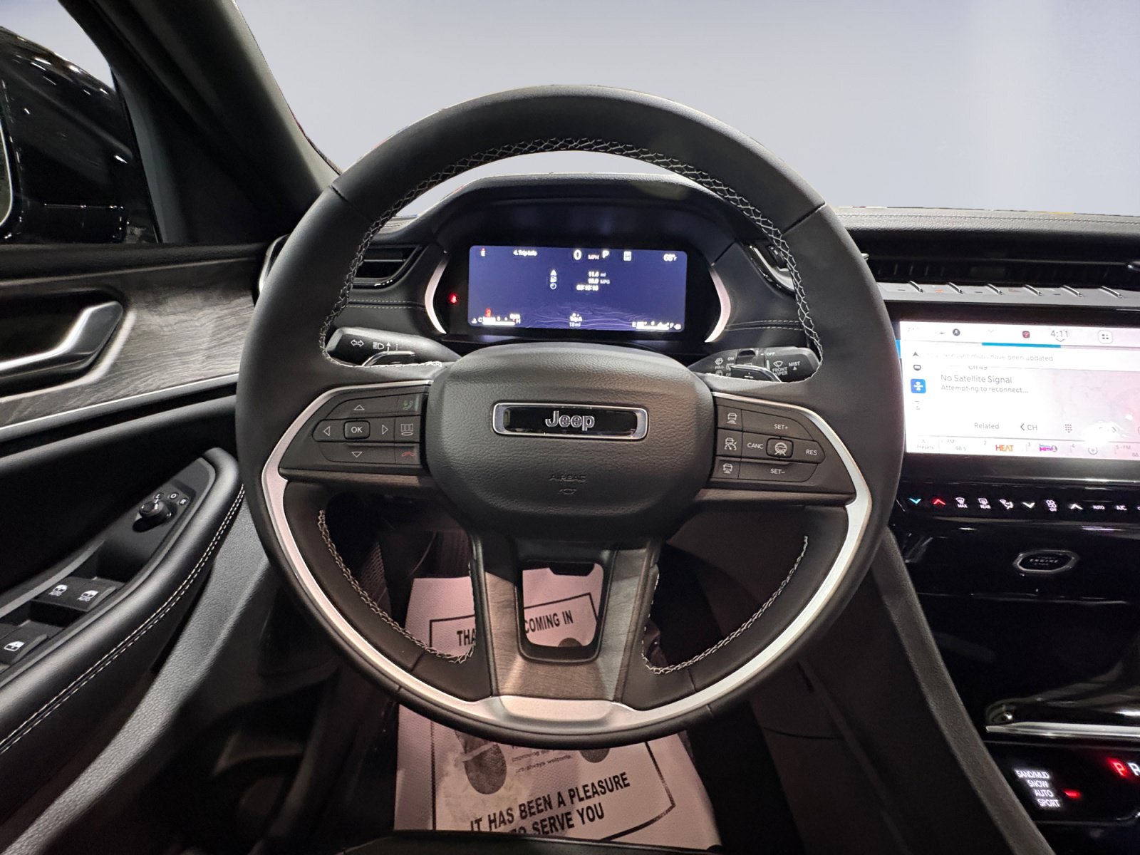 New 2027 Jeep Grand Cherokee Altitude AWD/4WD image 12