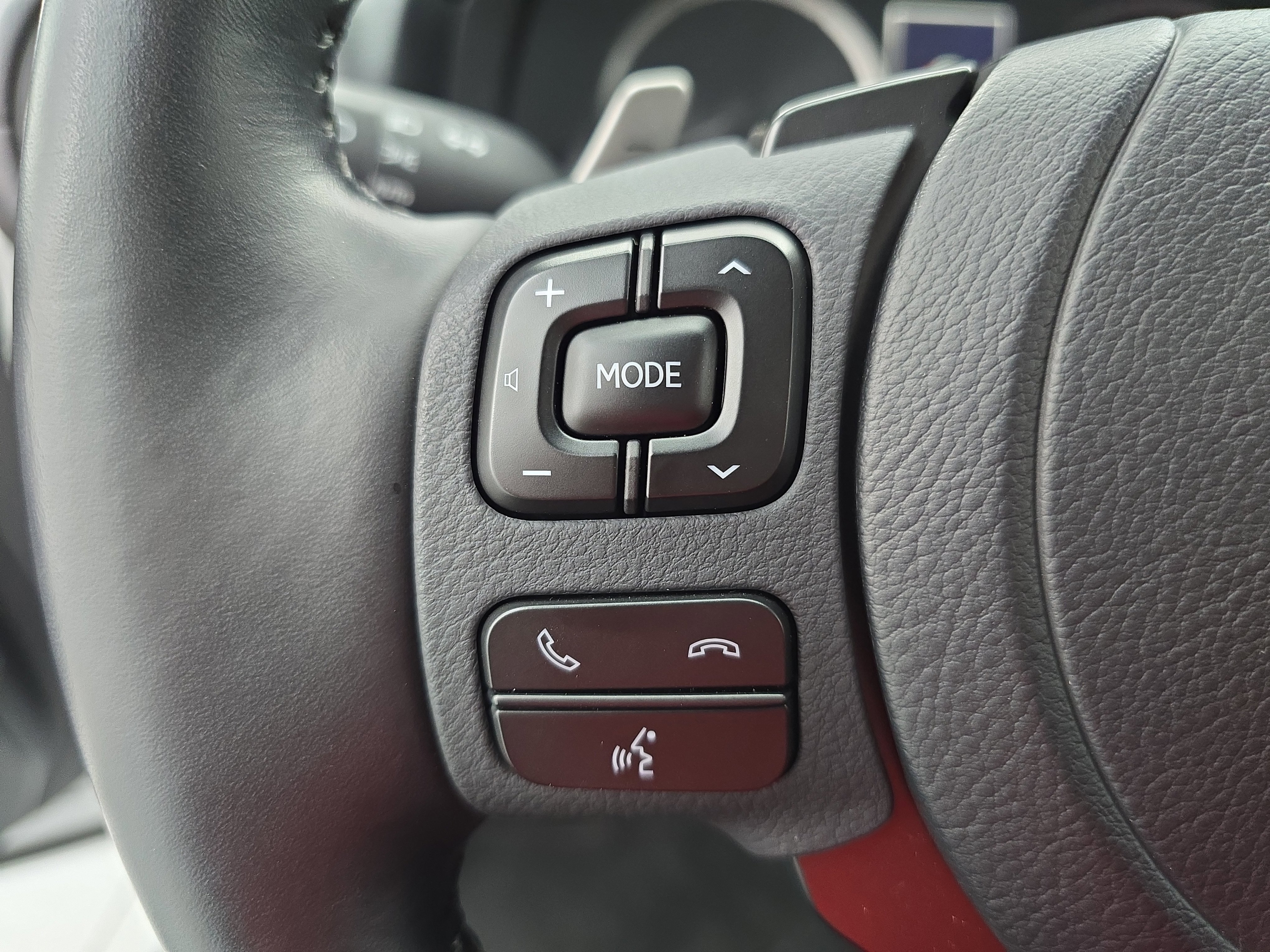 Used 2024 Lexus IS 300 w/ Comfort Package image 16