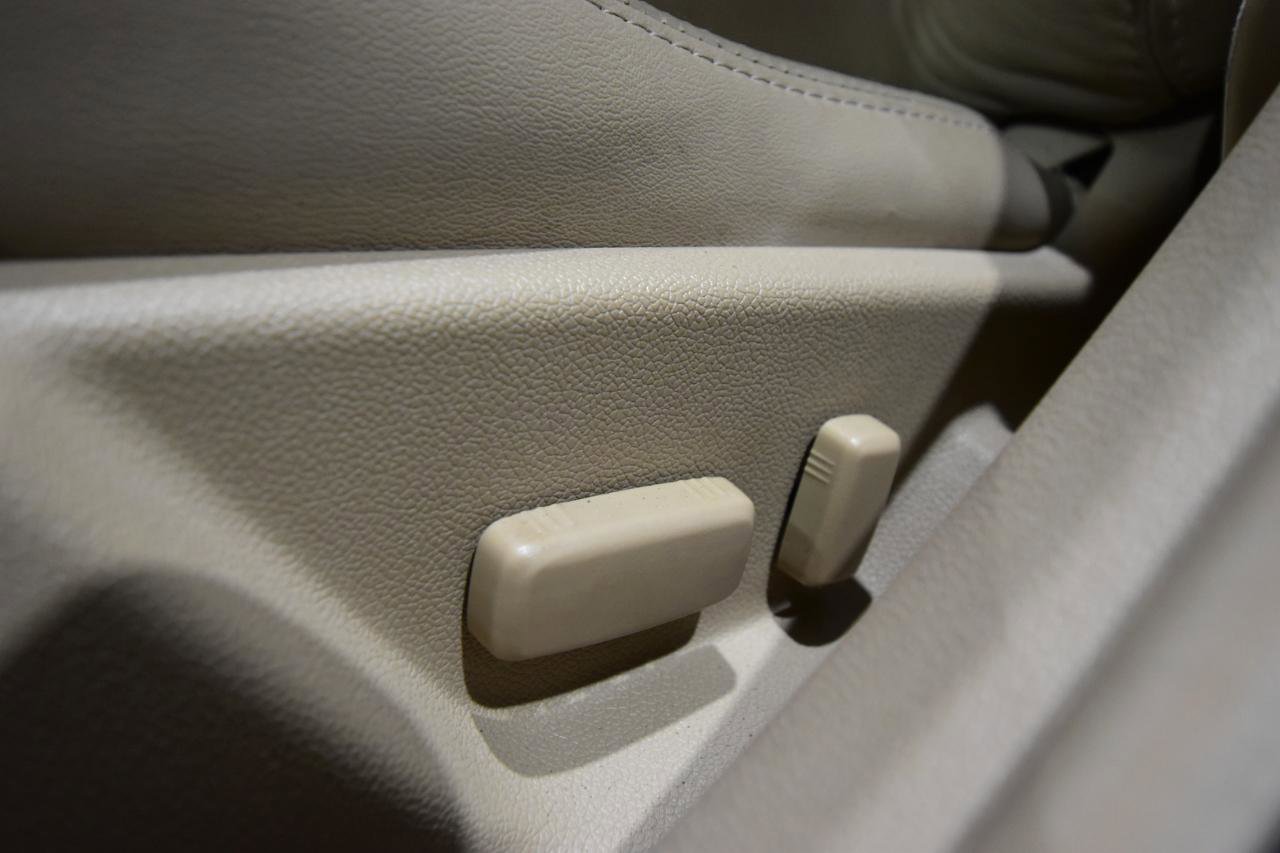 Used 2014 Cadillac CTS Performance w/ Performance Luxury Package AWD/4WD image 12