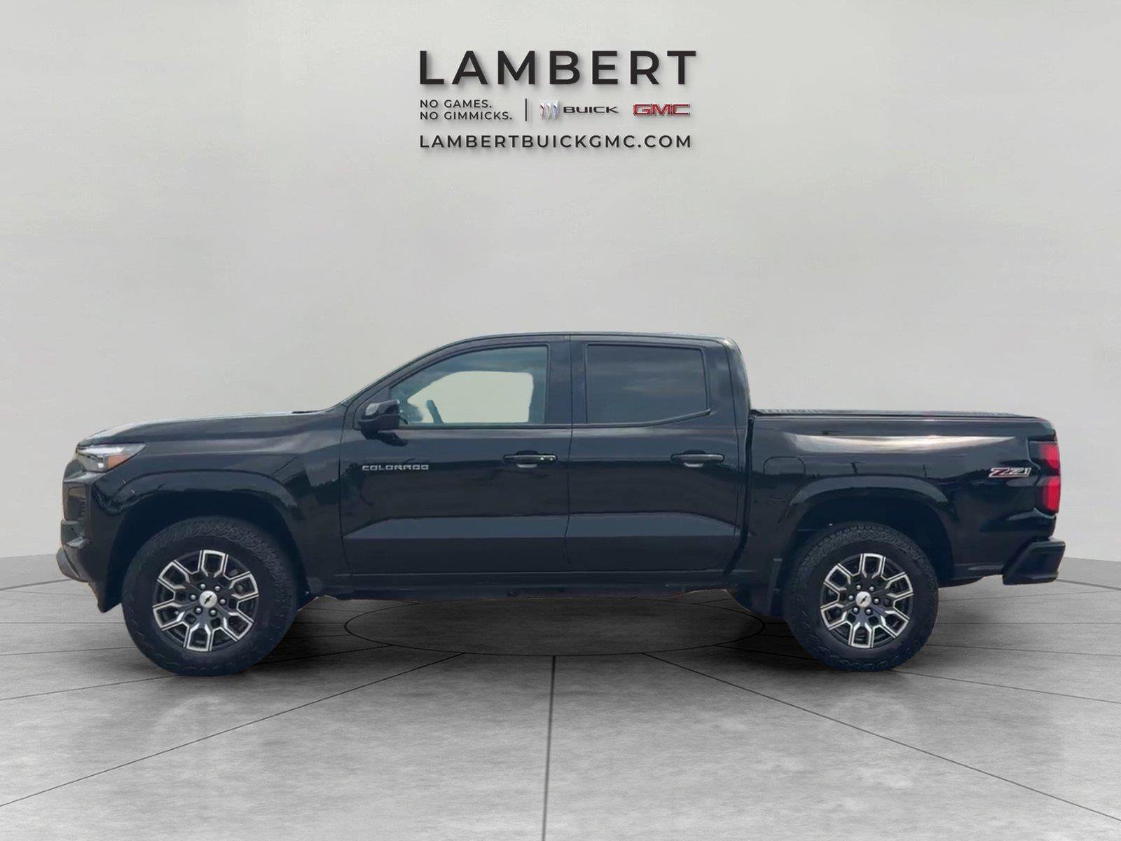 Used 2026 Chevrolet Colorado Z71 w/ Technology Package AWD/4WD image 2