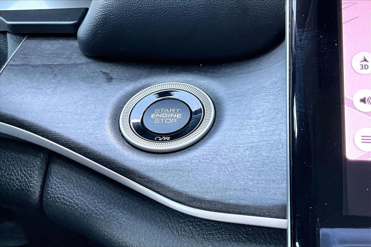 Certified 2023 Jeep Grand Cherokee Limited w/ MOPAR Finishing Package AWD/4WD image 28