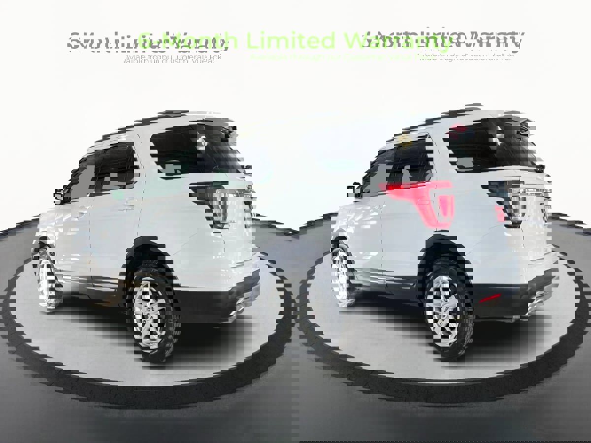 Used 2017 Ford Explorer XLT AWD/4WD image 5