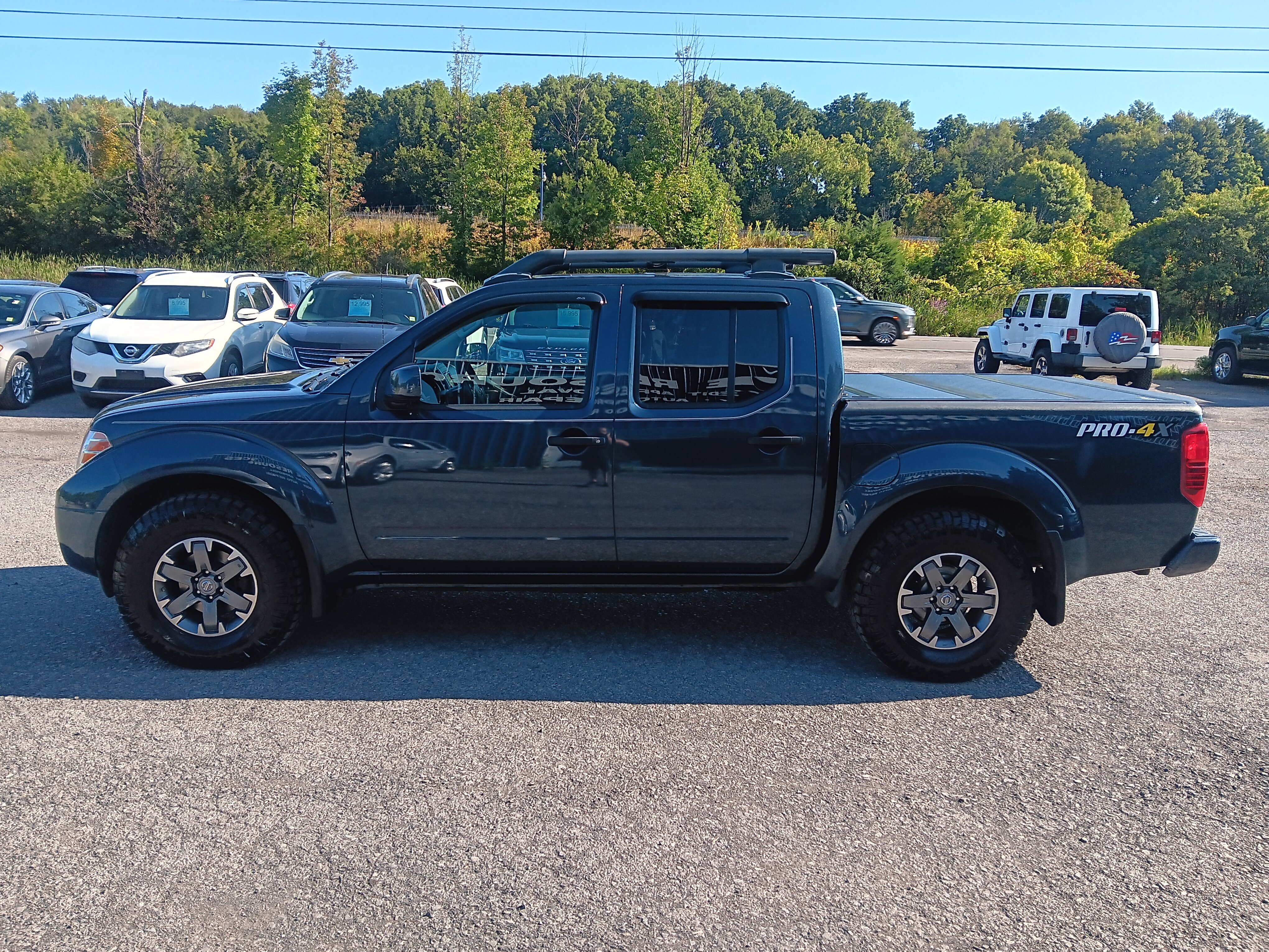 Used 2019 Nissan Frontier PRO-4X w/ Pro-4x Luxury Package AWD/4WD image 2