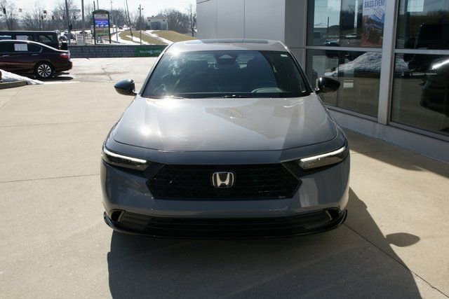 Used 2023 Honda Accord Sport image 6