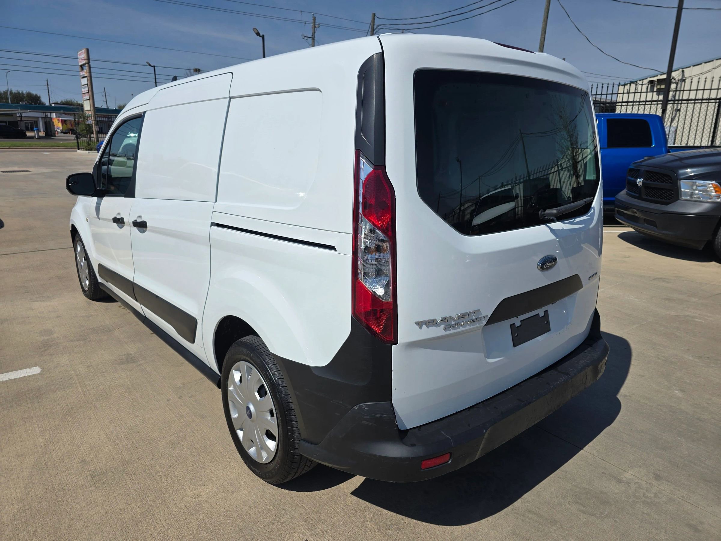 Used 2020 Ford Transit Connect XL image 4