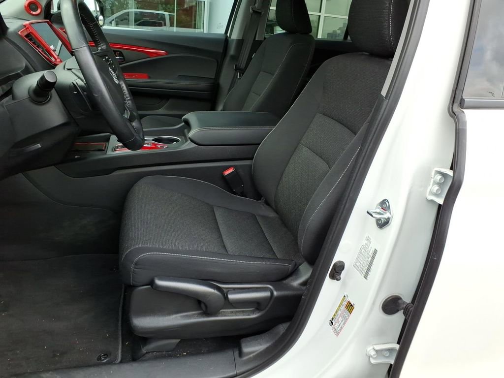 Used 2024 Honda Ridgeline Sport image 13