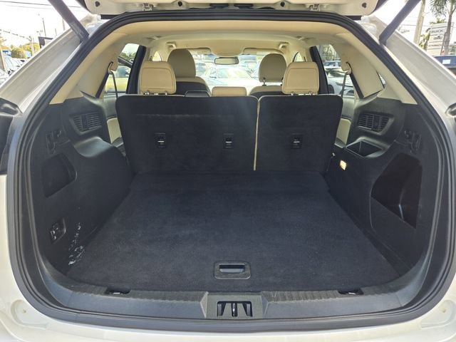 Used 2019 Ford Edge SEL w/ Equipment Group 201A image 12