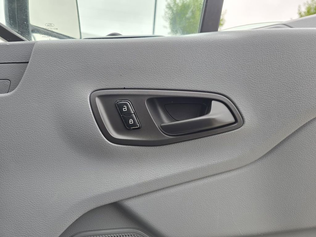 Used 2019 Ford Transit 250 138 image 29