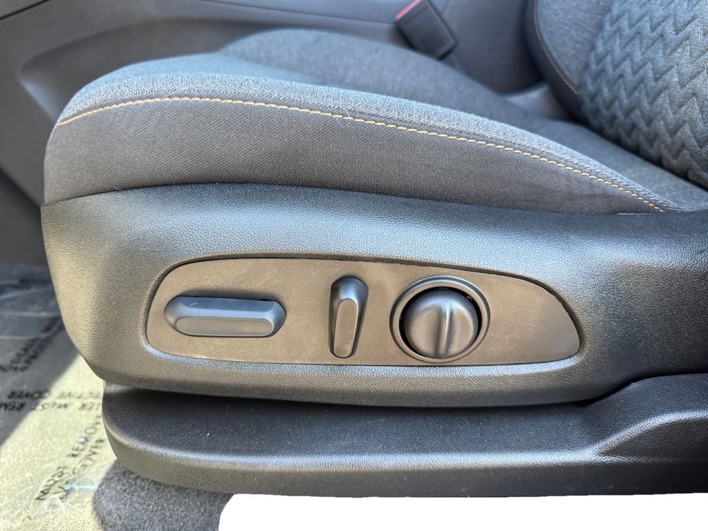 Used 2023 Chevrolet Equinox LT FWD image 10