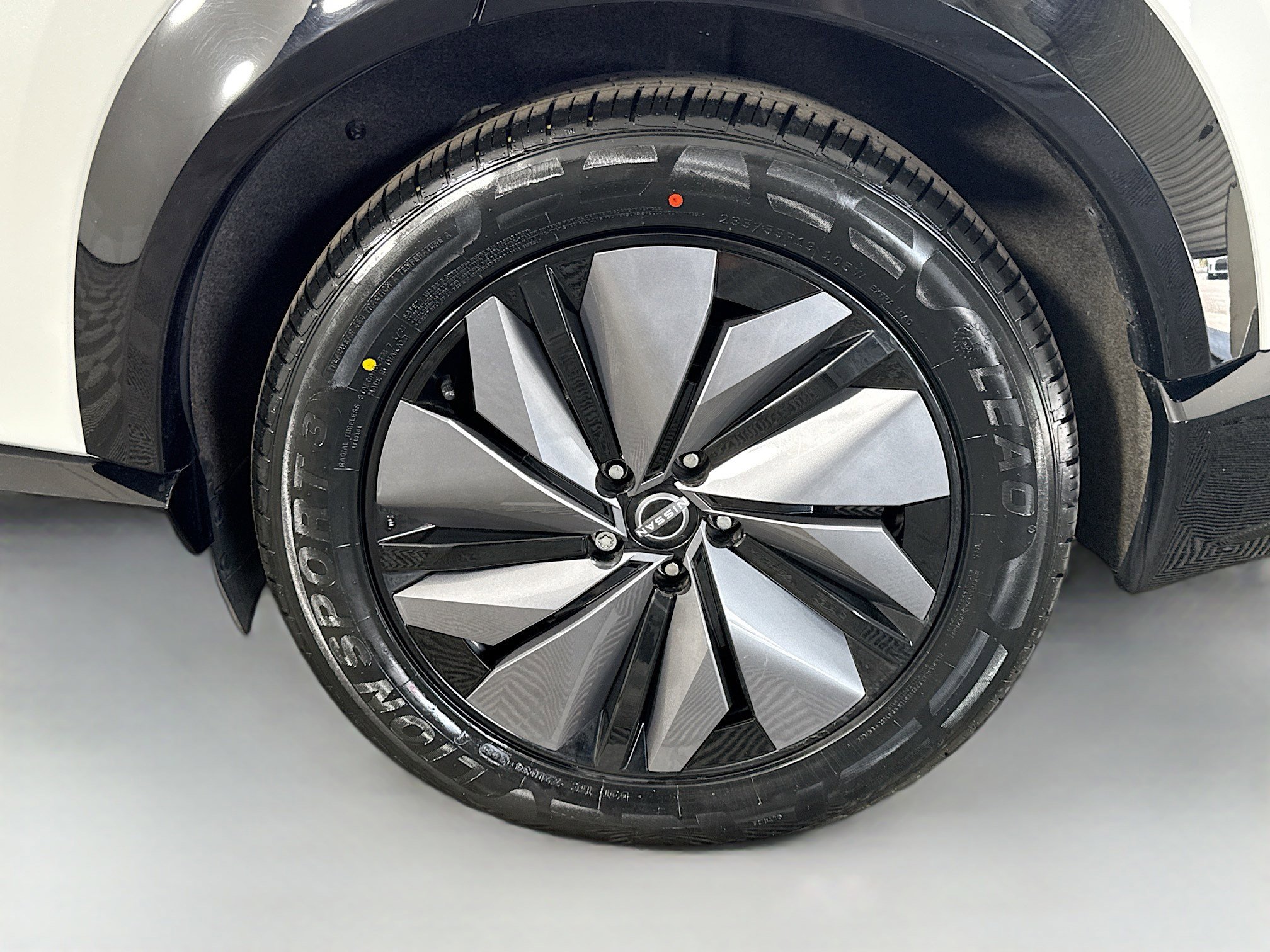 Used 2023 Nissan Ariya FWD image 48