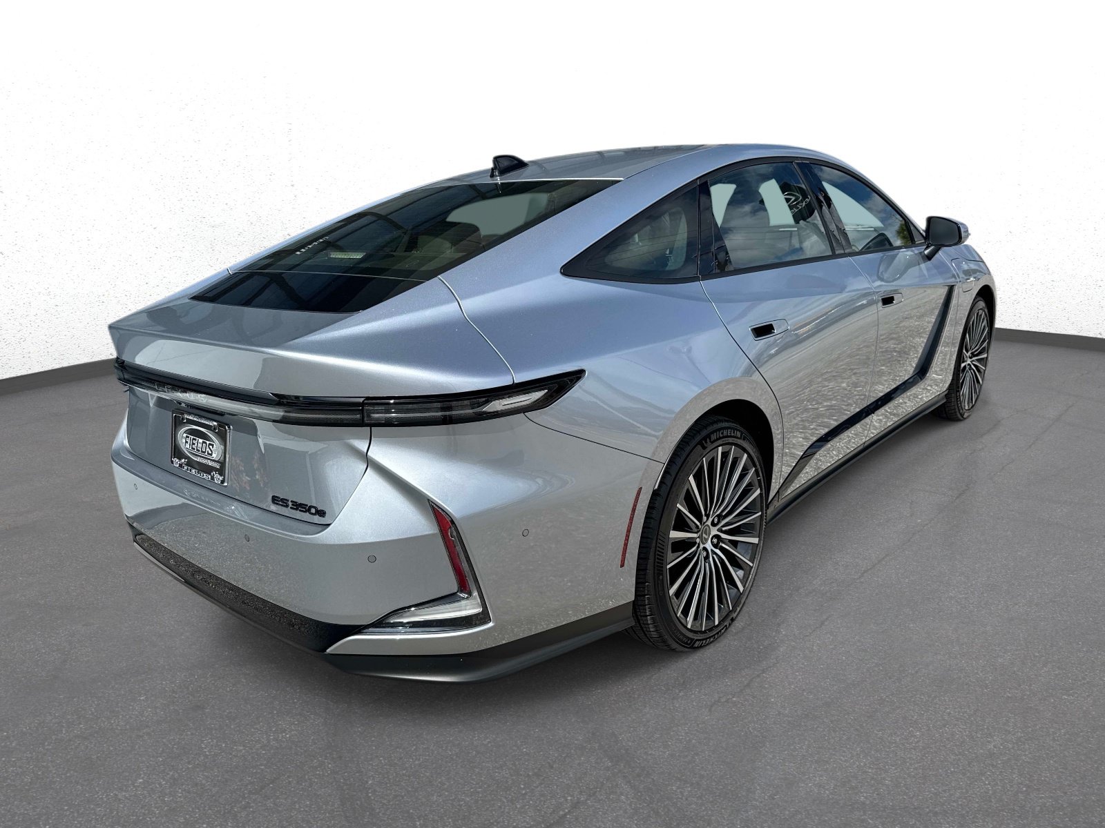 New 2026 Lexus ES 350e FWD image 3