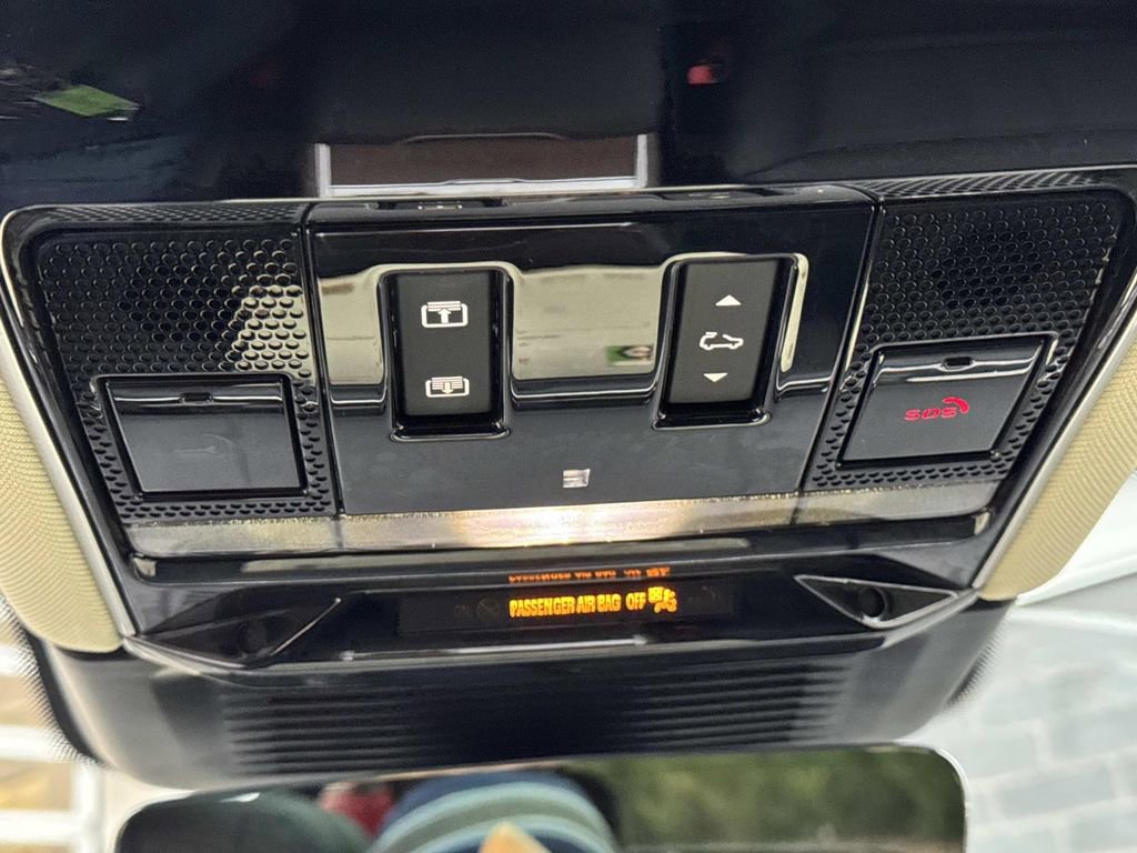 Certified 2024 Land Rover Range Rover SE AWD/4WD image 23