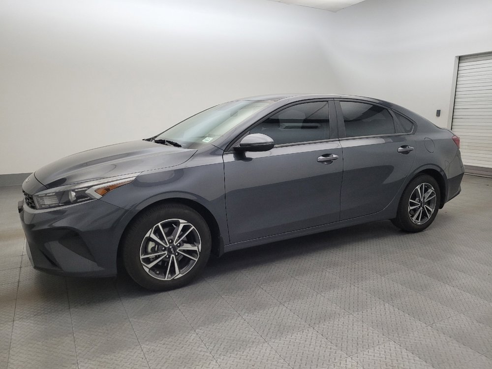 Used 2023 Kia Forte LXS w/ LXS Technology Package image 2