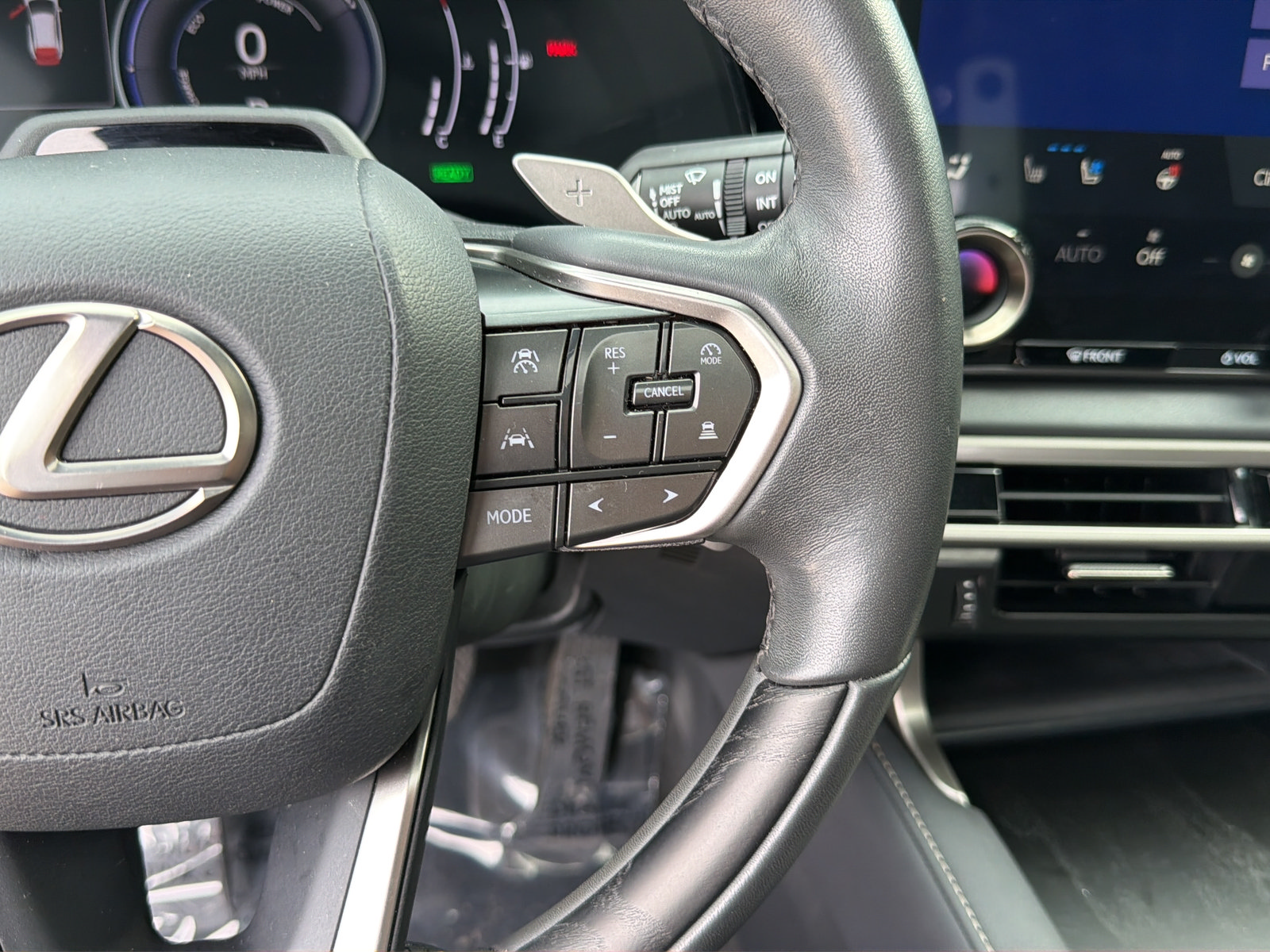 Used 2023 Lexus RX 350 w/ Accessory Package (Z1) AWD/4WD image 19