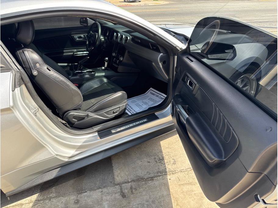 Used 2018 Ford Mustang Premium RWD image 12