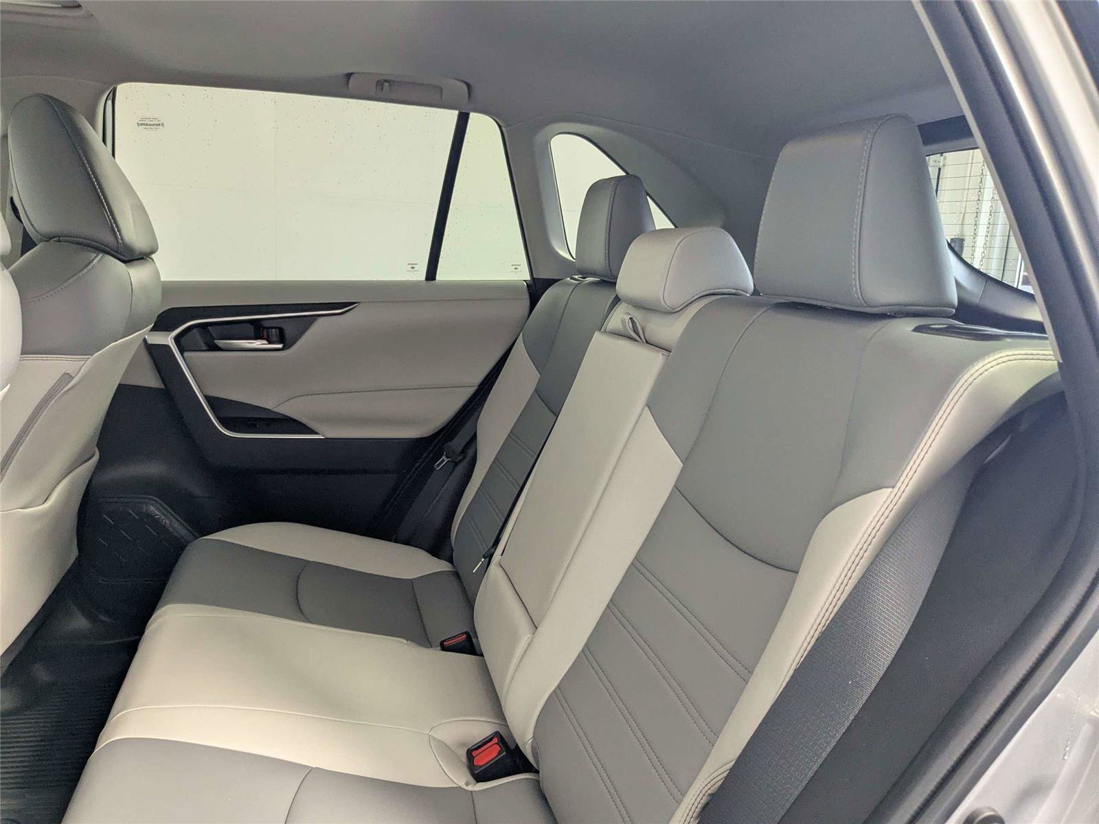 Certified 2023 Toyota RAV4 XLE Premium AWD/4WD image 36