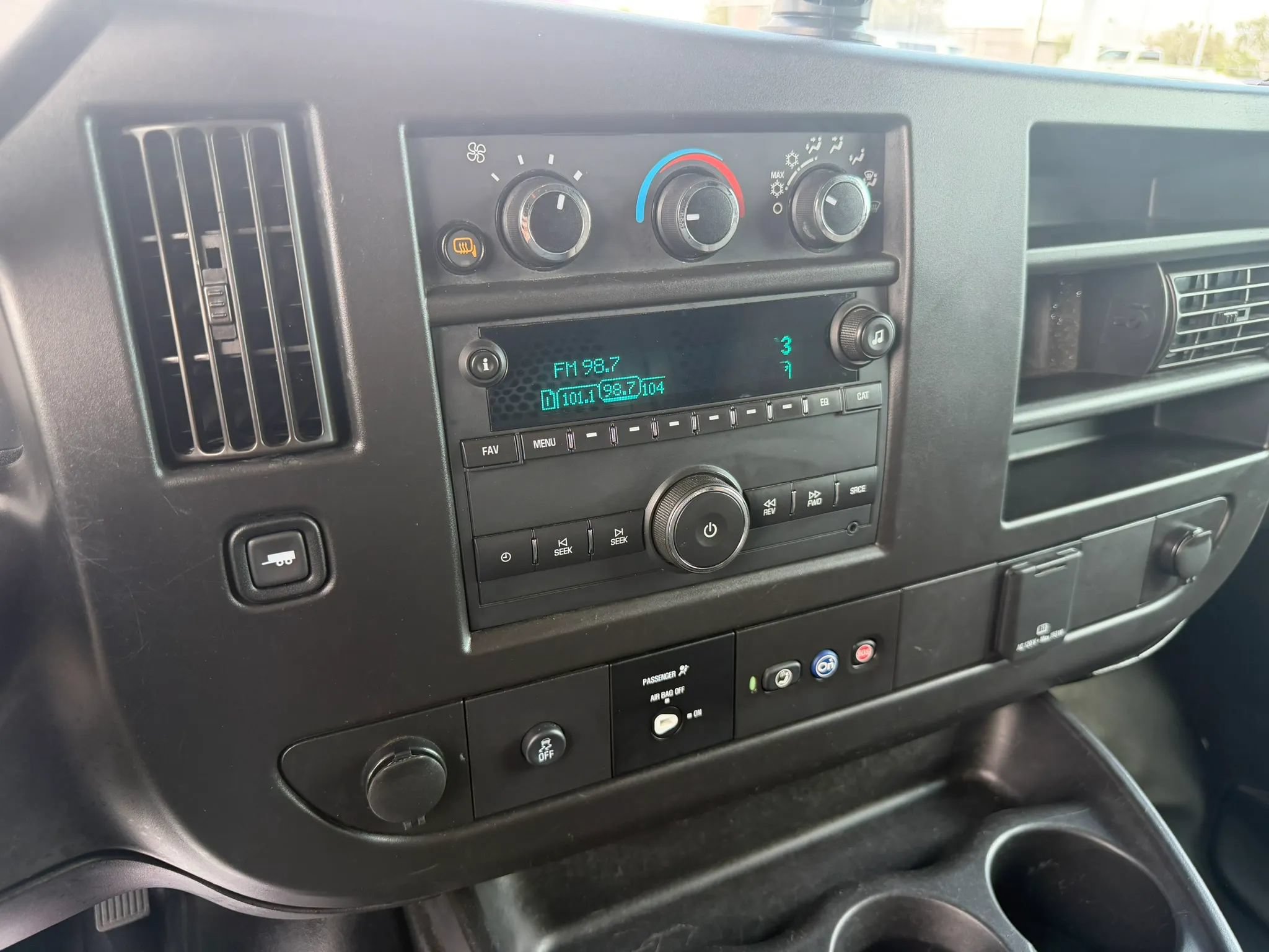Used 2022 GMC Savana 2500 w/ Driver Convenience Package RWD image 19