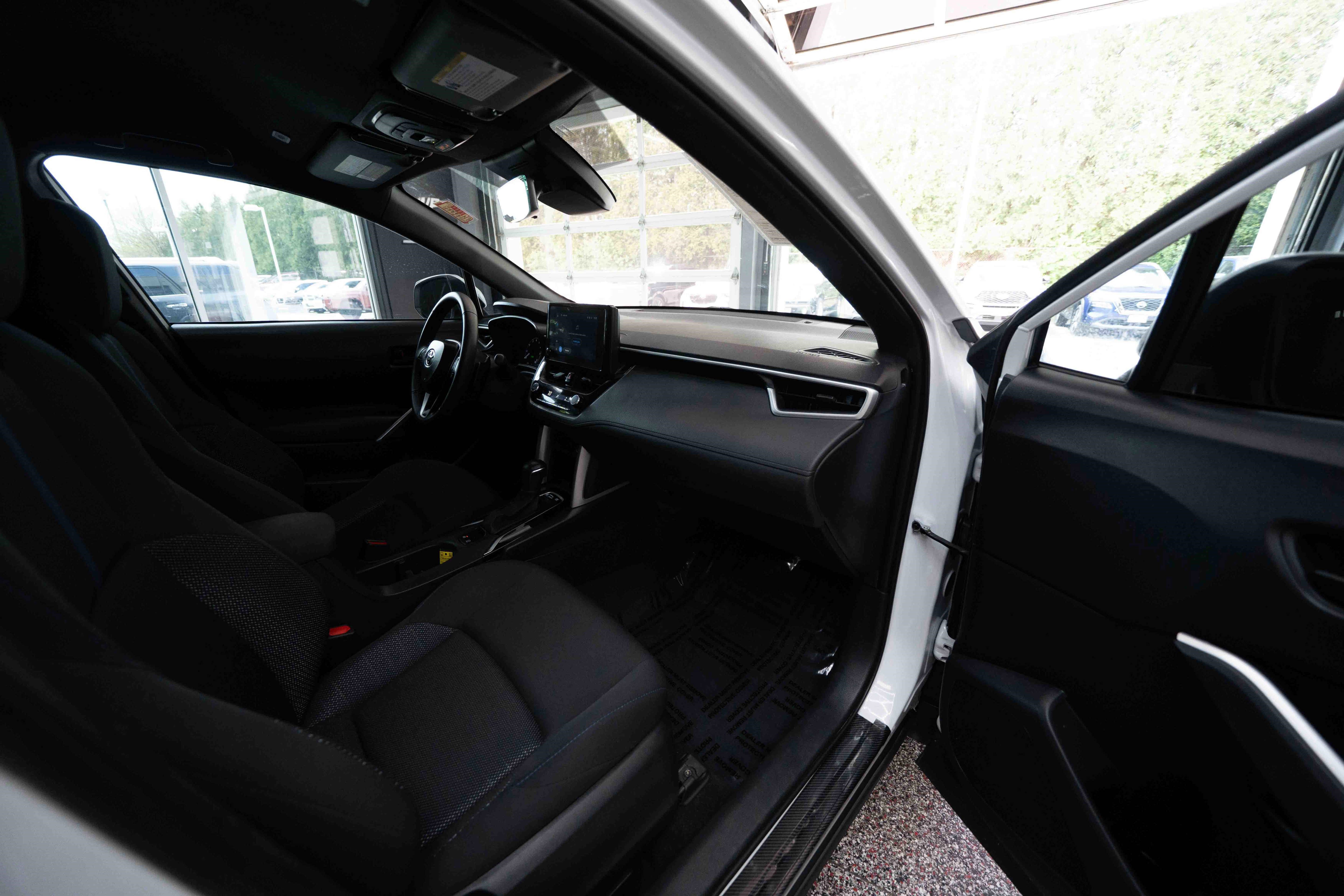 Used 2024 Toyota Corolla Cross AWD Hybrid image 26