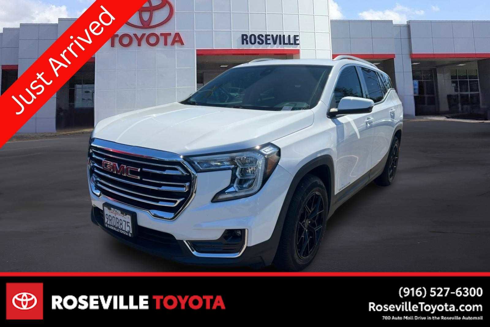 Used 2022 GMC Terrain SLT FWD image 1