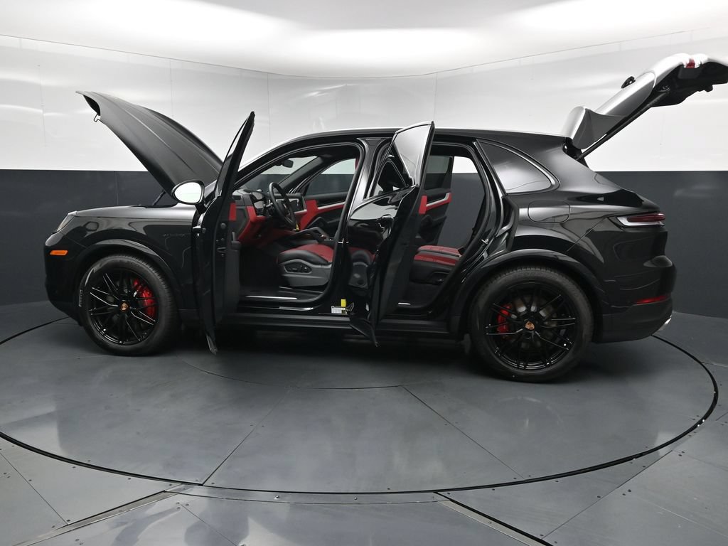 New 2026 Porsche Cayenne S AWD/4WD image 32
