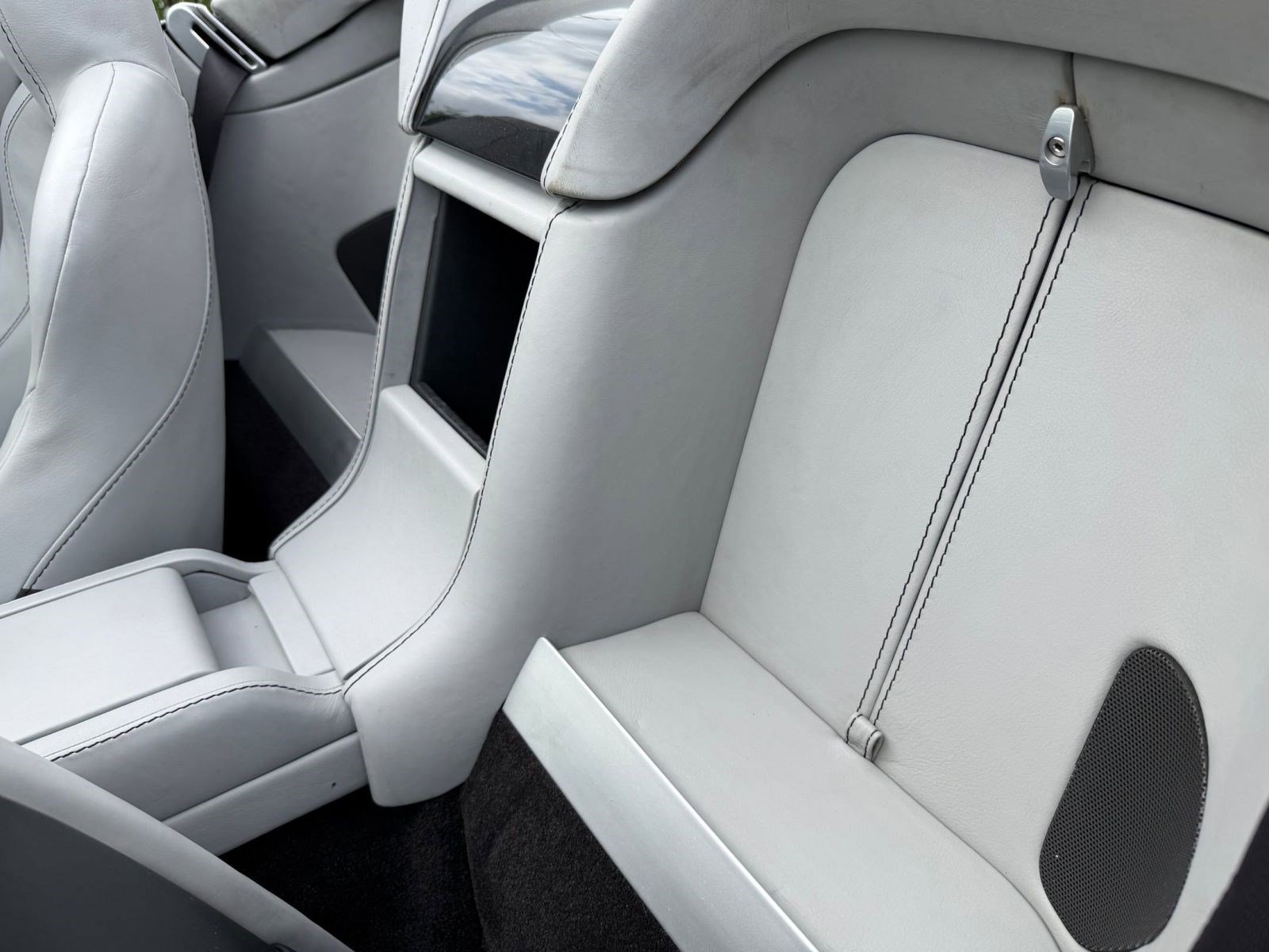 Used 2016 Aston Martin V8 Vantage GT image 21