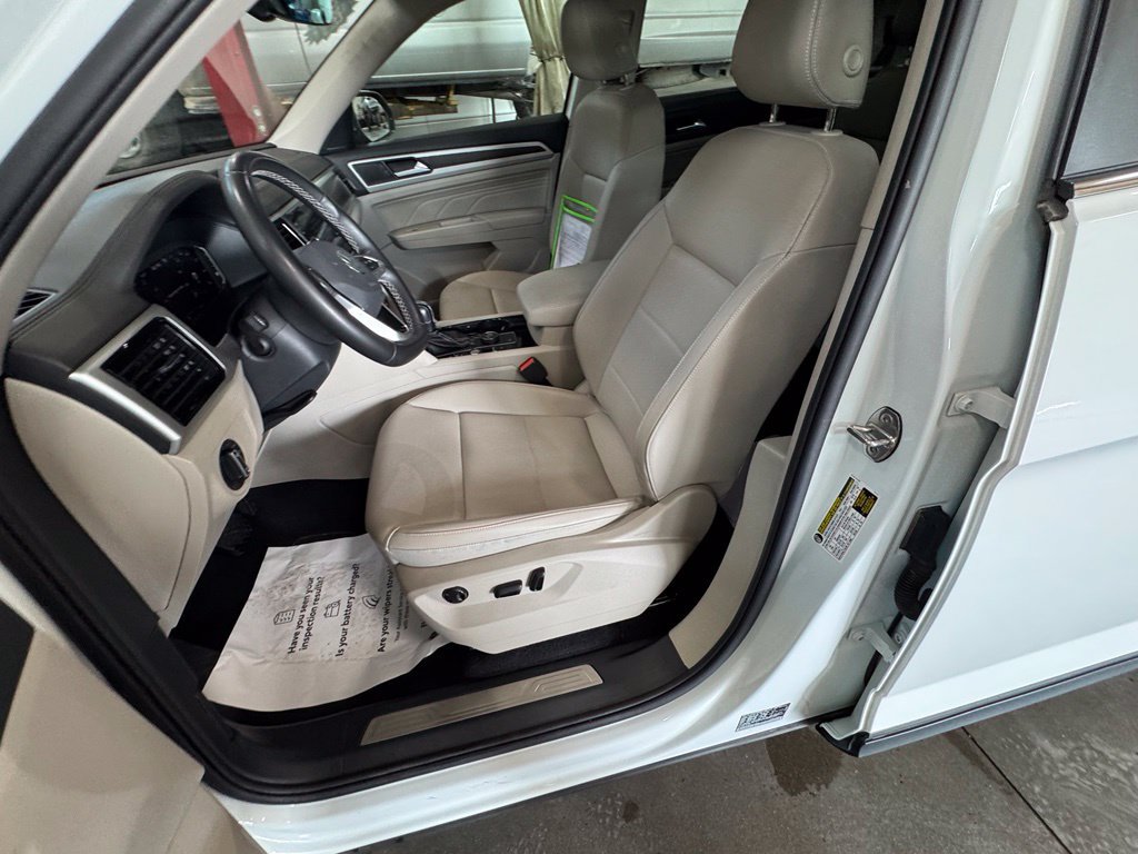 Used 2023 Volkswagen Atlas SE AWD/4WD image 14