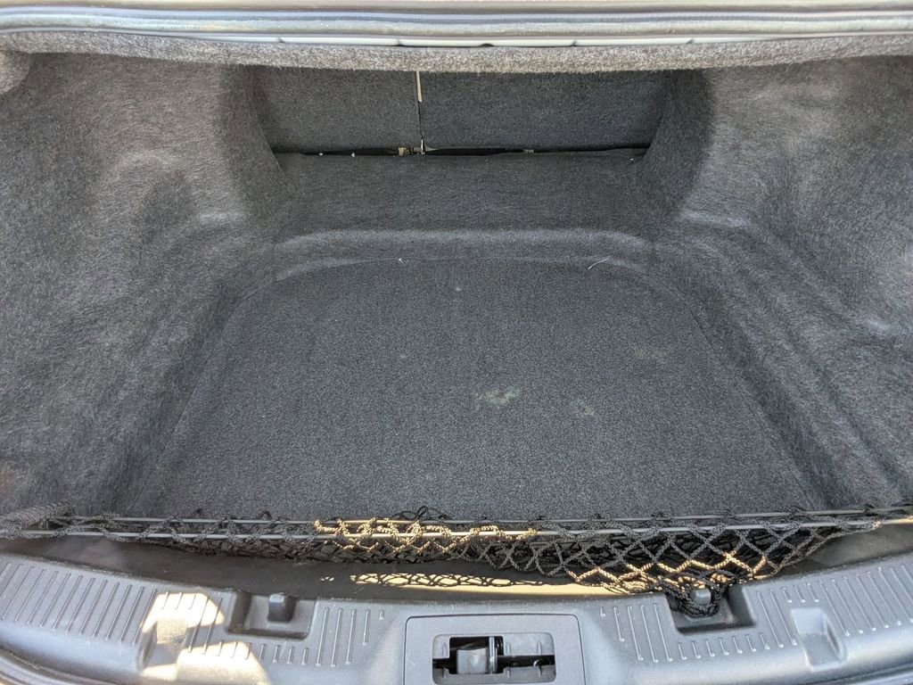 Used 2014 Ford Taurus Limited w/ Equipment Group 301A image 6