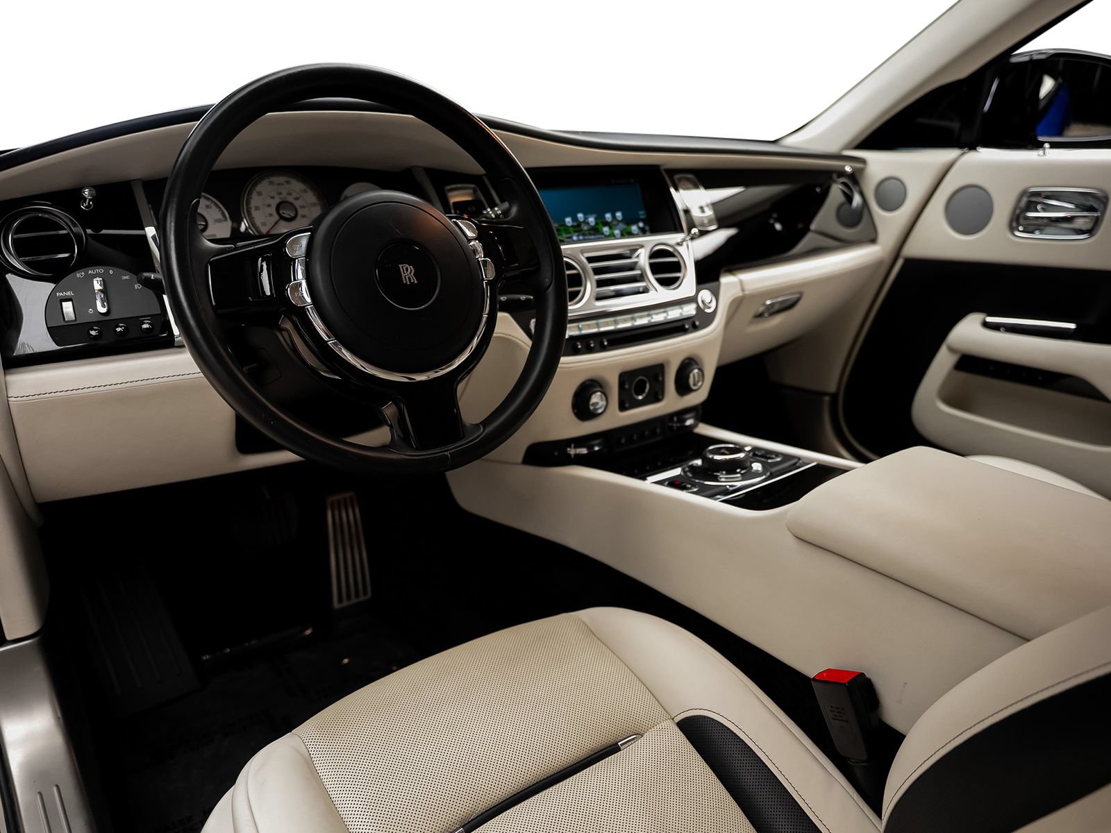 Used 2018 Rolls-Royce Wraith RWD image 30