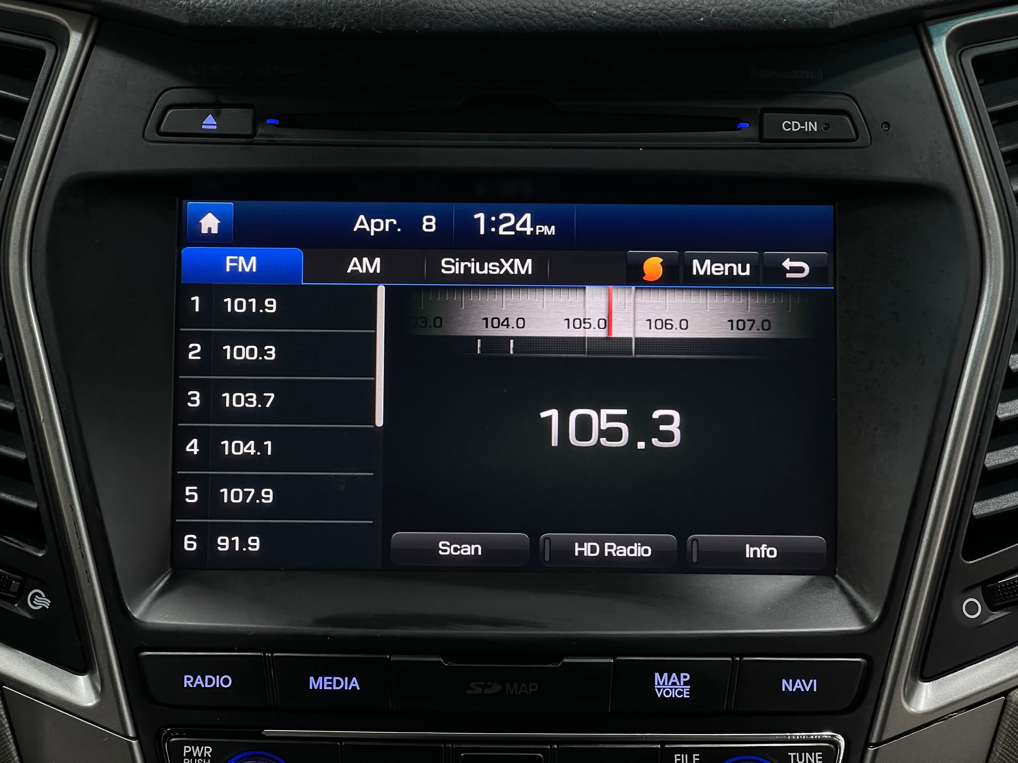 Used 2017 Hyundai Santa Fe Sport FWD image 23