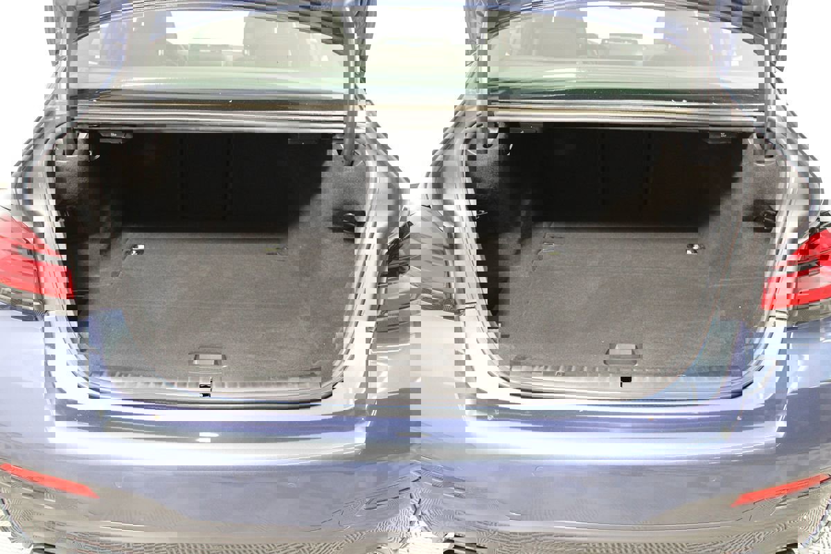 Used 2023 BMW 530e w/ M Sport Package image 46