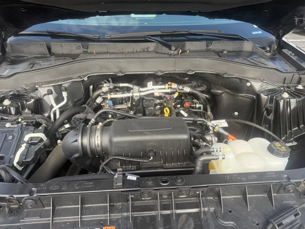 Used 2024 Ford Explorer XLT w/ Equipment Group 202A AWD/4WD image 65