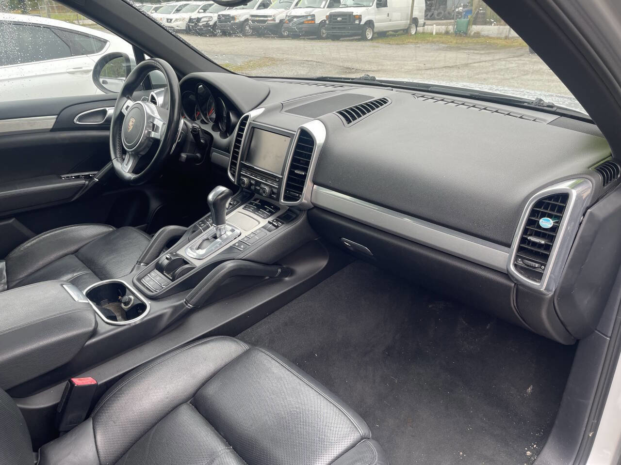 Used 2011 Porsche Cayenne S AWD/4WD image 10