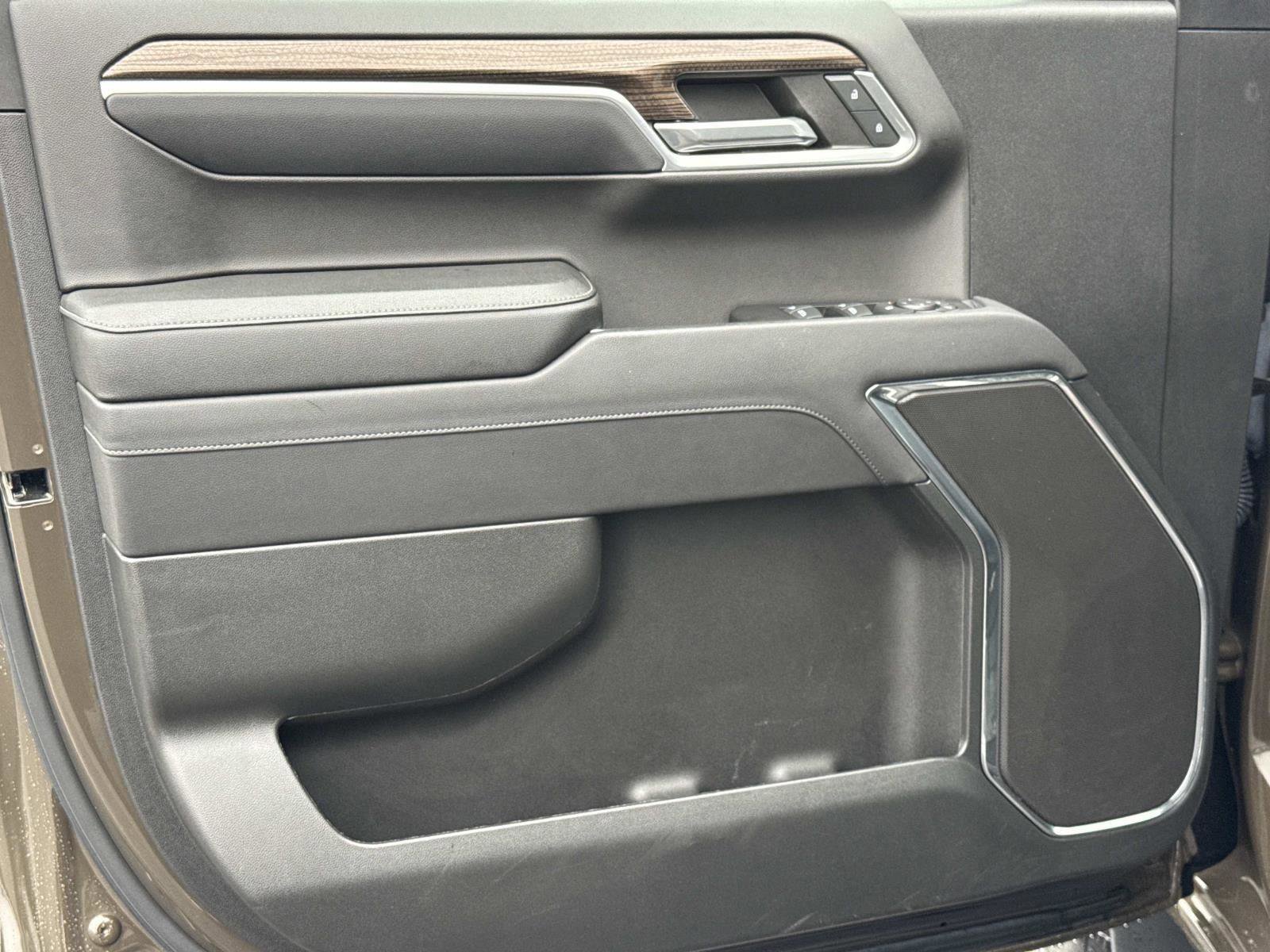 Used 2023 Chevrolet Silverado 1500 LT image 16