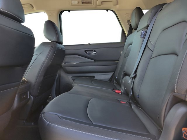 New 2025 Nissan Pathfinder SL image 28