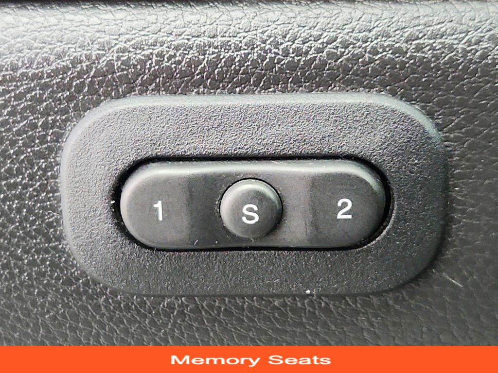 Used 2018 Jeep Grand Cherokee Overland image 35