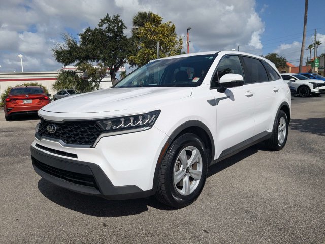 Used 2021 Kia Sorento LX FWD image 2