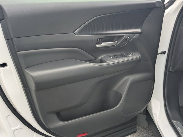 Used 2025 Toyota Grand Highlander AWD Hybrid image 10