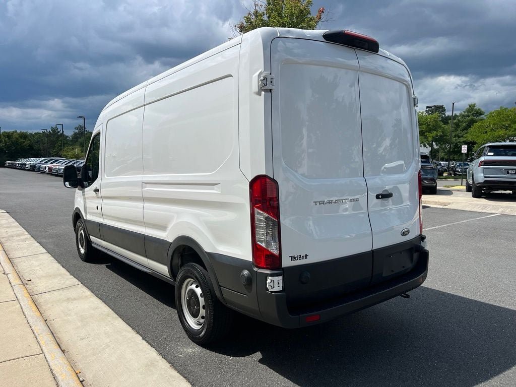 Used 2024 Ford Transit 250 148 Medium Roof RWD image 5