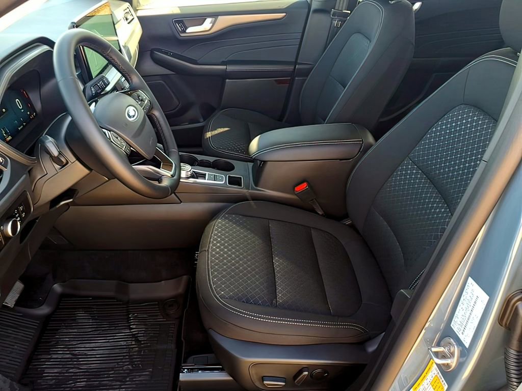 New 2026 Ford Escape Active w/ Active Premium Tech Pack image 15