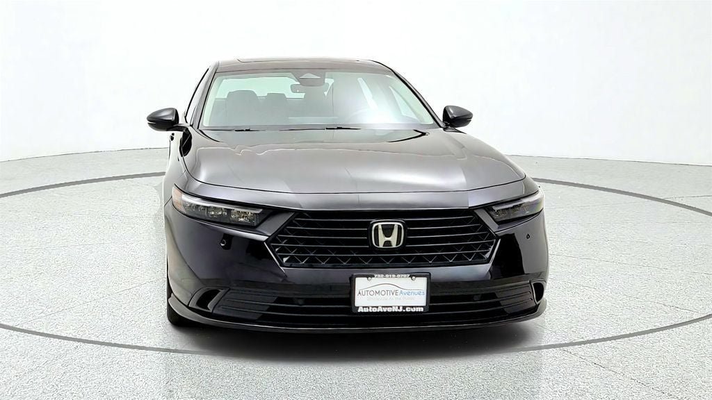 Used 2025 Honda Accord EX-L image 2