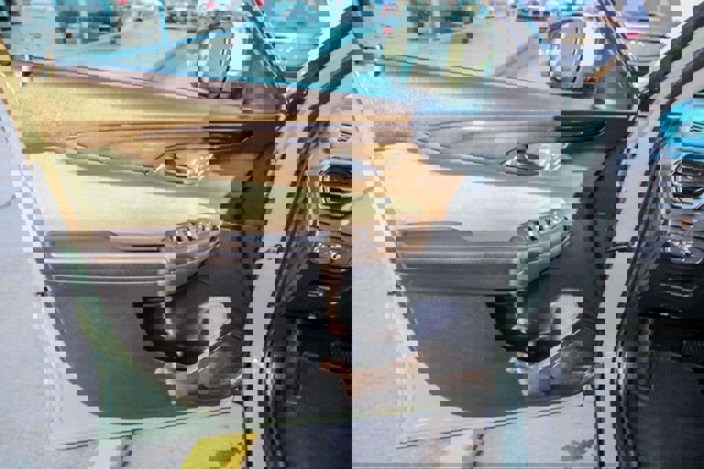 Used 2025 Chevrolet TrailBlazer LT AWD/4WD image 11