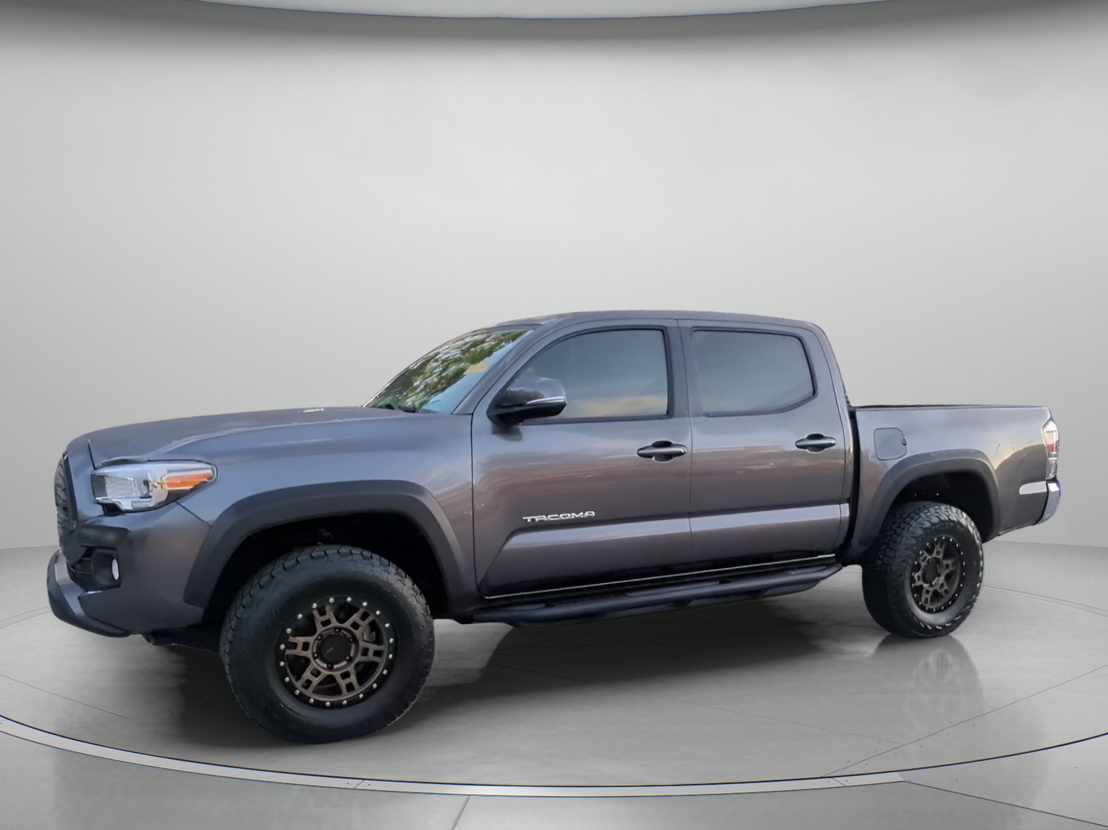 Used 2021 Toyota Tacoma TRD Off-Road AWD/4WD image 11